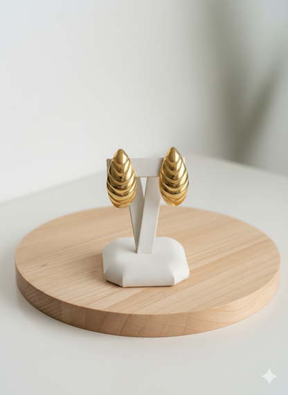 Leaf Shape Earrings - Gold Plated