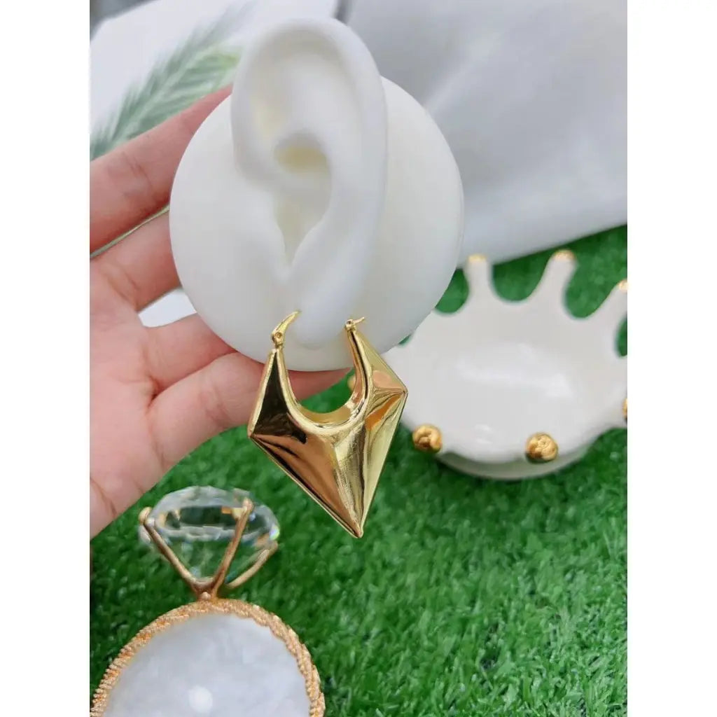 V-Shape Hoop