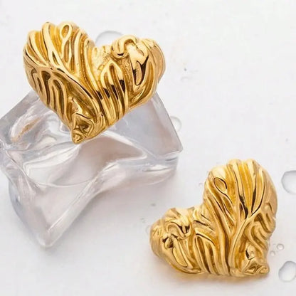Flirty Heart Earring