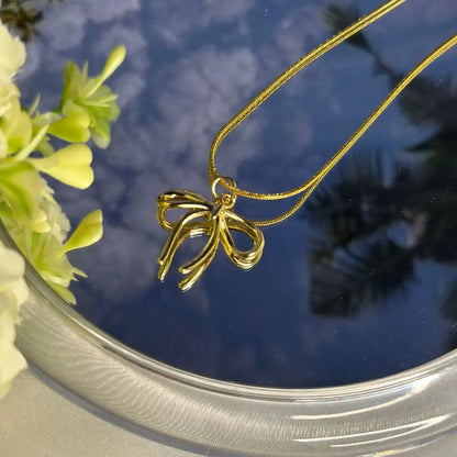 Kiss Me Bow Necklace